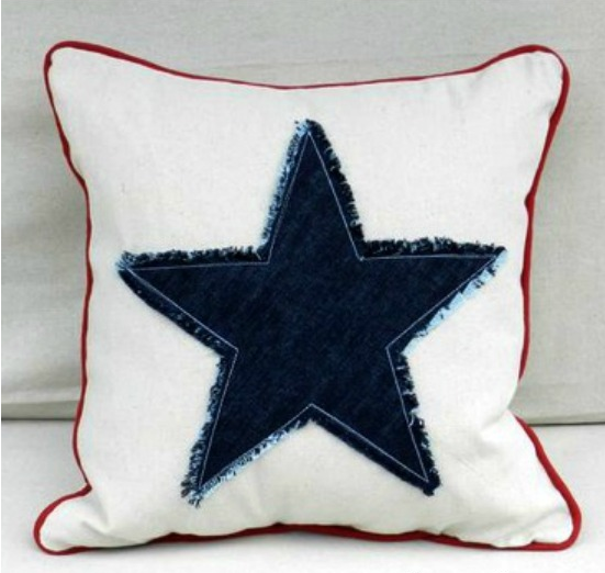 Americana Star Fringe Pillow. Free pattern by The Sewing Loft