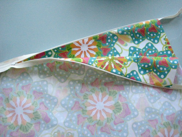Create a zipper pillow cover | The Sewing Loft