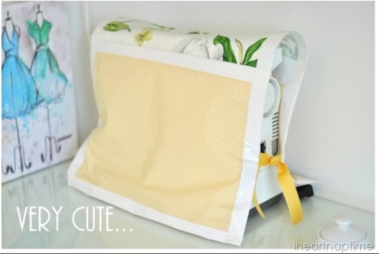 Easy Sewing Machine Covers to keep your machine clean. 