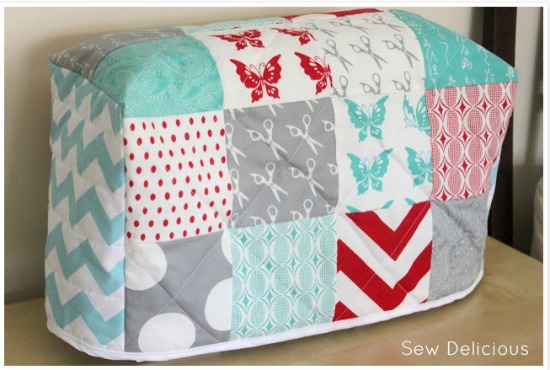 Easy Sewing Machine Covers to keep your machine clean. 