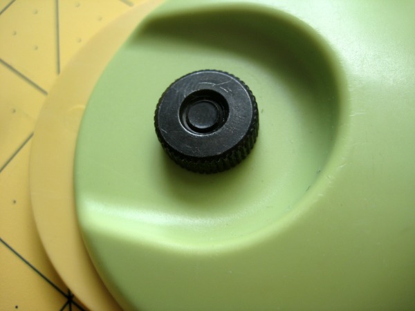 How to change blades on your rotary cutter 