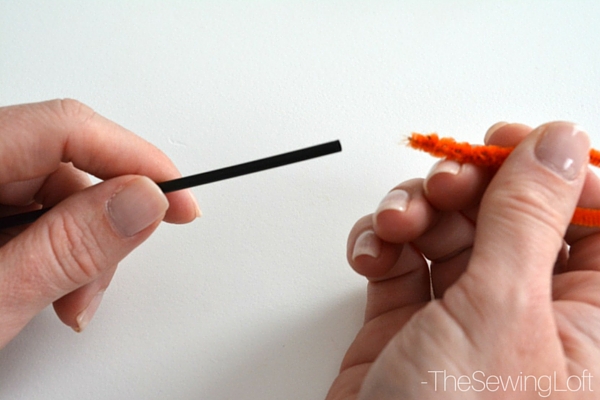 You can get every last fiber & dust bunny hiding inside your sewing machine with this pipe cleaner brush. Learn how to make it on The Sewing Loft