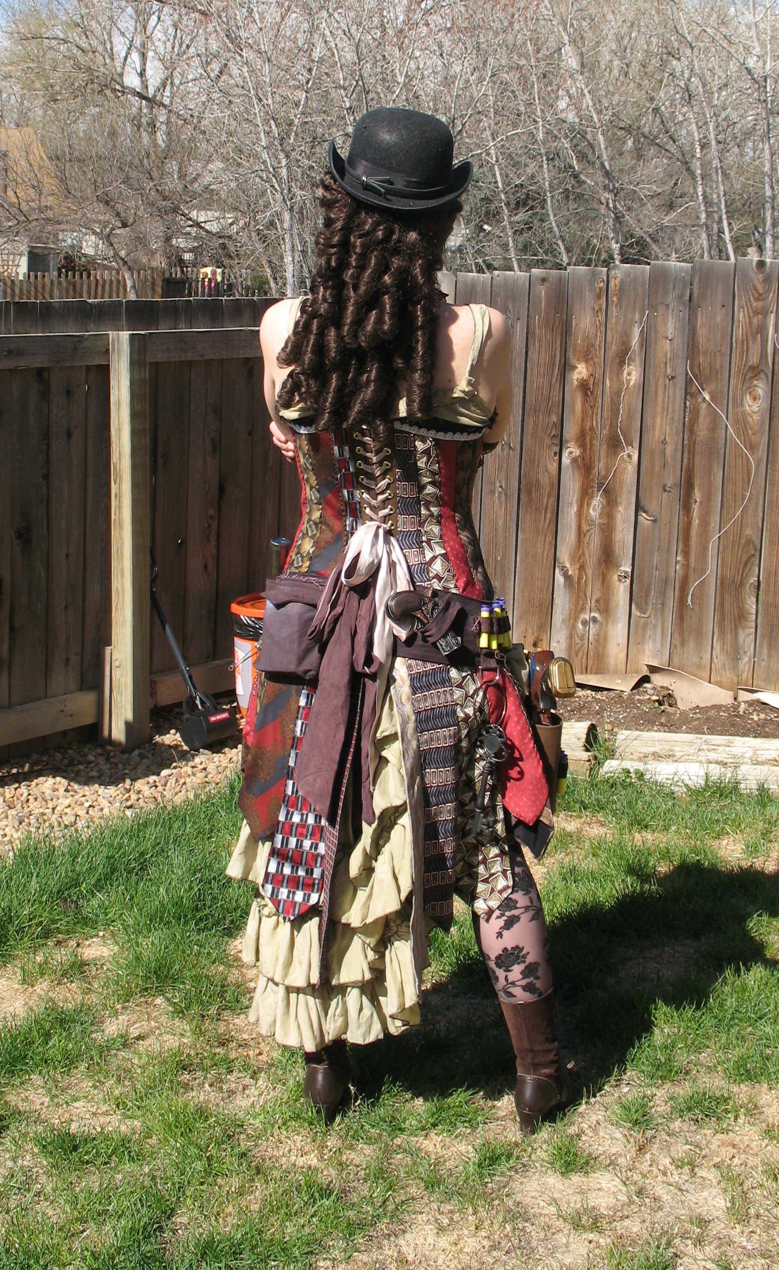 Steampunk Necktie Corset Dress : 13 Steps (with Pictures