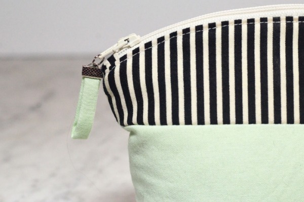 This metal zipper tab is just one of the creative zipper tabs DIY's in this round up. 