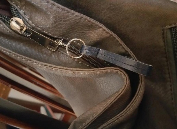 Simple leather zipper pull tab DIY