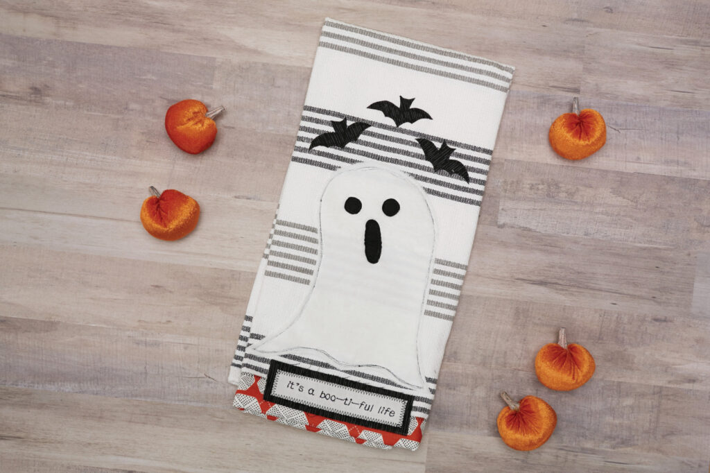 Add a splash of spooky decor with this Halloween Applique Template. 